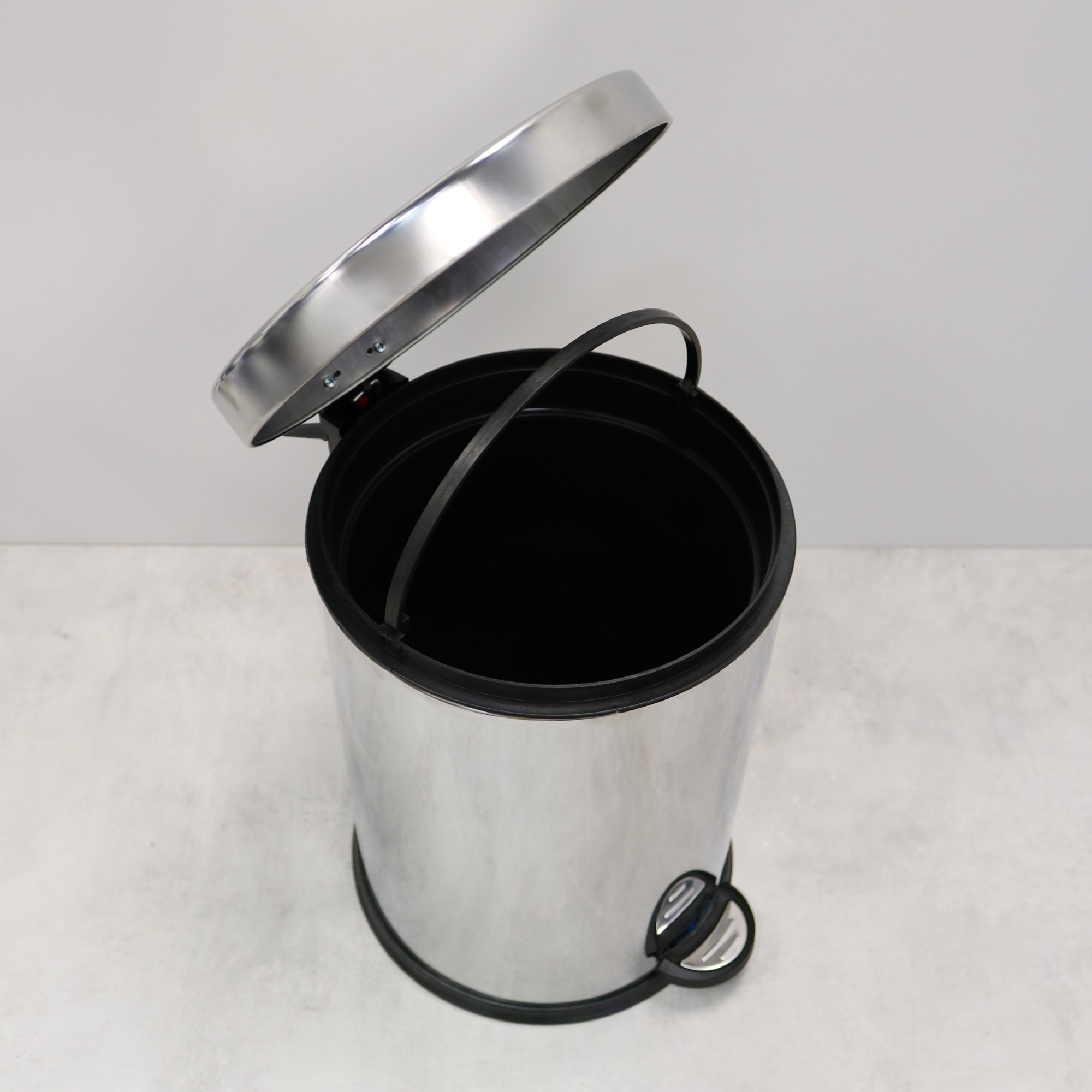 Ведро с крышкой плавного закрывания 12 л FIXSEN HOTEL (FX-34024O)