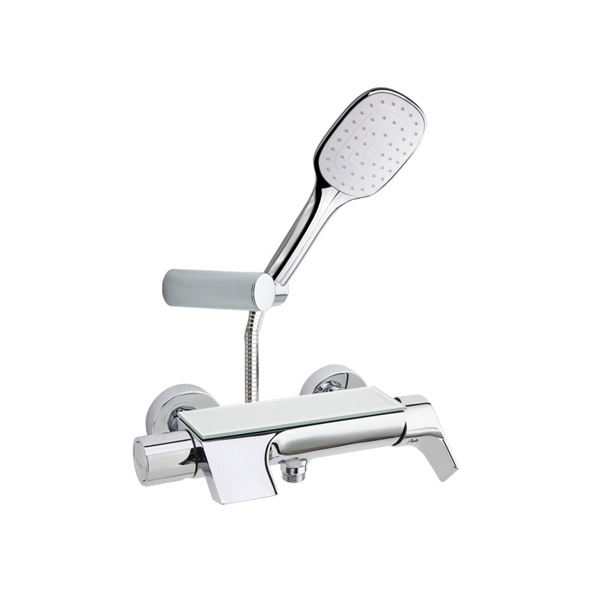 Смеситель для ванны наружнего монтажа однорычажный с душевым комплектом и каскадным изливом URBAN CH