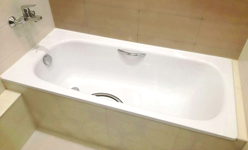 Ванна стальная BLB UNIVERSAL HG B70H/B с шумоизоляцией и отверстиями для ручек 1700х700 мм, лист 3,5 мм (B70HTH001 handles)